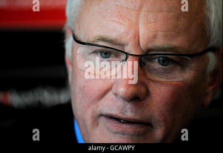 Président de la World Professional Billiards and Snooker Association Barry Hearn lors d'une conférence de presse lors du Masters à Wembley Arena, Londres. Banque D'Images