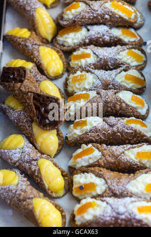 Cannoli siciliens, 65 Banque D'Images