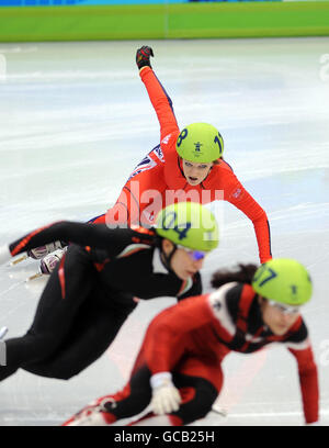 Elise Christie, de Grande-Bretagne, en action dans sa chaleur de la compétition féminine de patinage sur piste courte de 1500 m au Pacific Coliseum, à Vancouver, qui fait partie des Jeux olympiques d'hiver de 2010 à Vancouver. Banque D'Images