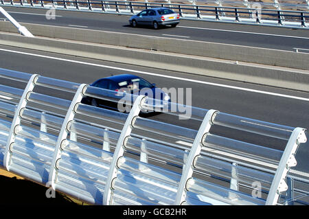 Détail d'un viaduc sur l'autoroute A75 à Millau dans le sud de la France Banque D'Images