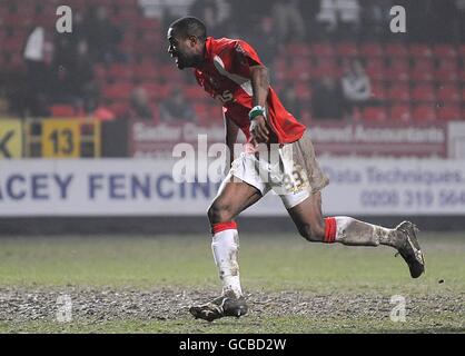 Football - Coca-Cola football League One - Charlton Athletic v Brighton et Hove Albion - The Valley.Akpo Sodje, de Charlton Athletic, célèbre son premier but Banque D'Images