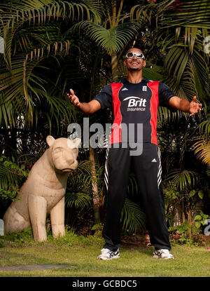 Ajmal Shahzad, en Angleterre, pose pour les photographes lors d'un photocall à l'hôtel TEAM de Dhaka, au Bangladesh. Banque D'Images