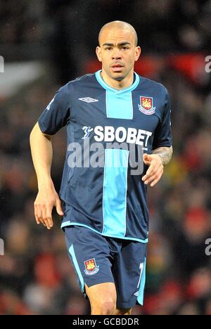 Football - Barclays Premier League - Manchester United / West Ham United - Old Trafford.Kieron Dyer, West Ham United Banque D'Images