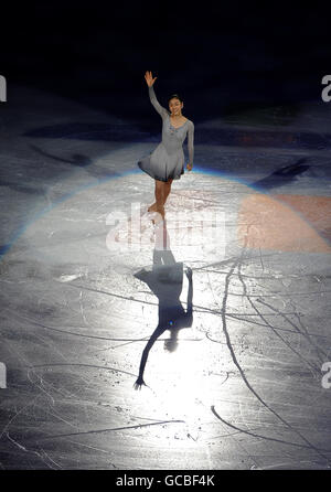 Yu-Na Kim de la République de Corée, vainqueur de la figurine Dames Médaille d'or de patinage en compétition au Gala de patinage artistique Banque D'Images