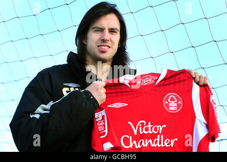 Soccer - Coca-Cola Championship - Nottingham Forest - George Boyd signature. Nottingham Forest nouvelle signature George Boyd. Banque D'Images