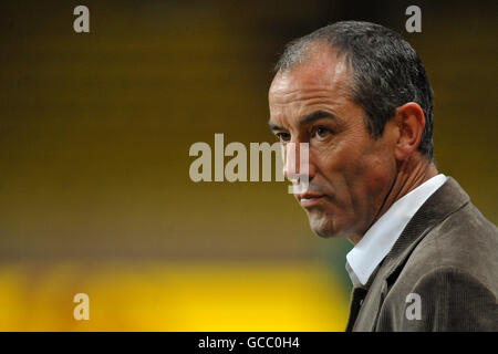 Football - International friendly - Italie / Cameroun - Stade Louis II Entraîneur-chef du Cameroun Paul le Guen Banque D'Images