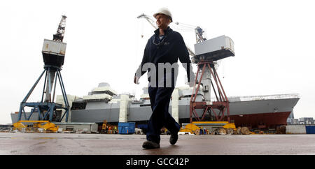 Jim Murphy visite le chantier naval Govan Banque D'Images