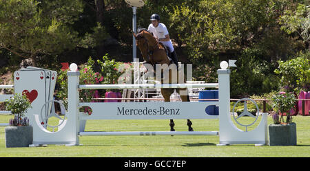 Lisbonne, Portugal. 08 juillet, 2016. Cavalier britannique, Scott Brash, montant le cheval, Constance Crédit : Alexandre Sousa/Alamy Live News Banque D'Images