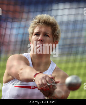 Amsterdam, Pays-Bas. 08 juillet, 2016. Pologne's Anita Wlodarczyk en action pendant le préchauffage pour le lancer du marteau Femmes finale aux Championnats d'Europe d'athlétisme au Stade olympique à Amsterdam, Pays-Bas, 08 juillet 2016. Photo : Michael Kappeler/dpa/Alamy Live News Banque D'Images