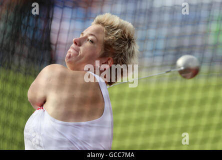 Amsterdam, Pays-Bas. 08 juillet, 2016. Pologne's Anita Wlodarczyk en action pendant le préchauffage pour le lancer du marteau Femmes finale aux Championnats d'Europe d'athlétisme au Stade olympique à Amsterdam, Pays-Bas, 08 juillet 2016. Photo : Michael Kappeler/dpa/Alamy Live News Banque D'Images