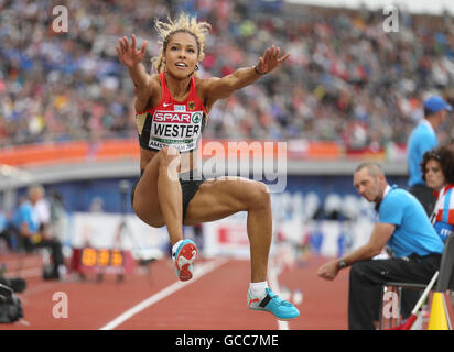 Amsterdam, Pays-Bas. 08 juillet, 2016. L'Allemagne Alexandra Wester participe à la finale de saut en longueur à l'athlétisme au Stade olympique à Amsterdam, Pays-Bas, 08 juillet 2016. Photo : Michael Kappeler/dpa/Alamy Live News Banque D'Images