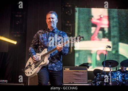 Manchester, UK. 09 juillet 2016. Gillian Gilbert, Tom Chapman, Stephen Morris, Bernard Sumner et Phil Cunningham de nouvelle commande effectuer au Bol Castlefield à Manchester 09/07/2016 Credit : Gary Mather/Alamy Live News Banque D'Images