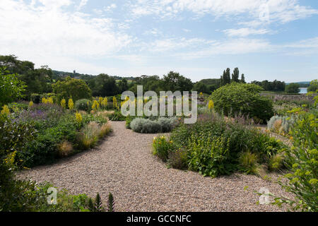 Le Jardin de gravier à la Yeo Valley Jardin bio, Holt ferme, Blagdon, North Somerset, Royaume-Uni Banque D'Images