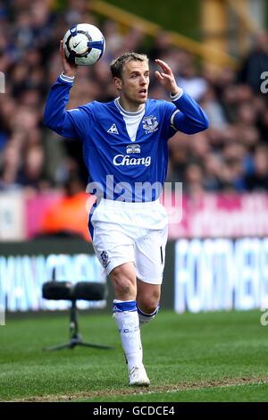 Football - Barclays Premier League - Wolverhampton Wanderers / Everton - Molineux. Phil Jagielka, Everton Banque D'Images