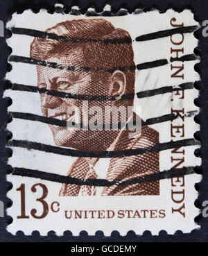 États-unis D'AMÉRIQUE - circa 1965 Vintage : 1965 United States of America timbre montrant un portrait de John F Kennedy Banque D'Images
