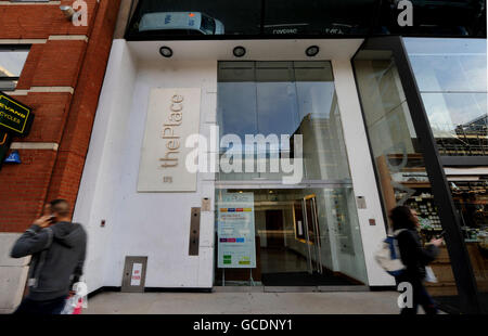 Vue générale de la place, 175 High Holborn qui contient les bureaux d'Alstom, Londres. Trois directeurs de la société d'ingénierie Alstom ont été arrêtés aujourd'hui dans le cadre d'une enquête sur la corruption, a déclaré l'Office des fraudes graves (OFS). Banque D'Images