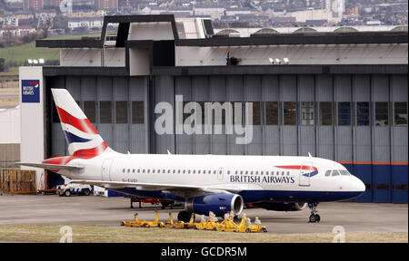 Un avion de British Airways à l'aéroport de Glasgow, comme le personnel de la cabine de BA continuent leur action de grève. Banque D'Images