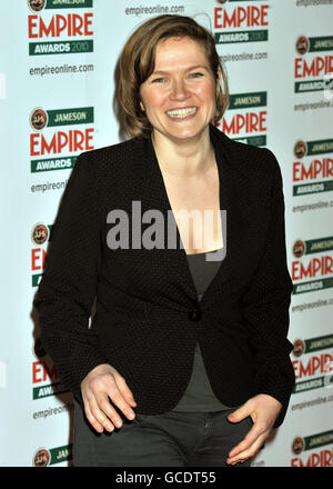 Empire film Awards 2010 - Londres.Jessica Hynes arrive aux Jameson Empire Awards 2010 qui se tiennent au Grosvenor House Hotel, dans le centre de Londres. Banque D'Images