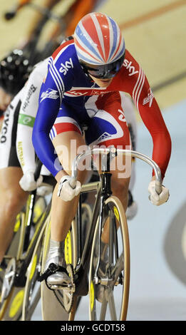 Le Victoria Pendleton de Grande-Bretagne en action dans le Keirin pendant les Championnats du monde de cyclisme sur piste à la Ballerup Super Arena, Copenhague, Danemark. Banque D'Images