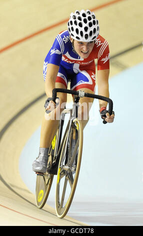 Lizzie Armitstead en Grande-Bretagne dans l'action dans la course de points pendant les Championnats du monde de cyclisme sur piste à la Ballerup Super Arena, Copenhague, Danemark. Banque D'Images