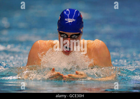 Joseph Roebuck de l'université de Loughborough pendant son Open masculin de 200 m, Medley individuel chauffe pendant les championnats britanniques de natation à Ponds Forge, Sheffield. Banque D'Images