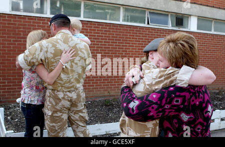 Les médecins de l'Armée britannique en Afghanistan de retour Banque D'Images