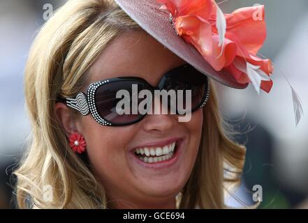 Les courses de chevaux - 2010 John Smith's Grand National - Jour trois - Hippodrome Aintree Banque D'Images