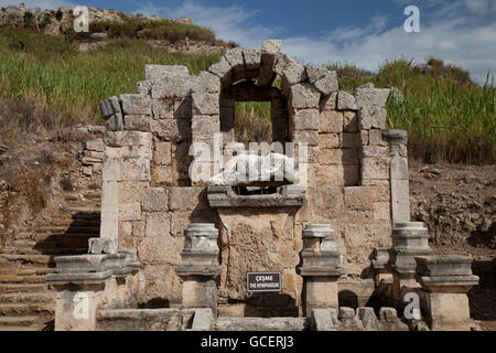 Nymphée, lieu de culte des nymphes, site archéologique antique de Perge, Antalya, Turkish Riviera, la Turquie, l'Asie Banque D'Images