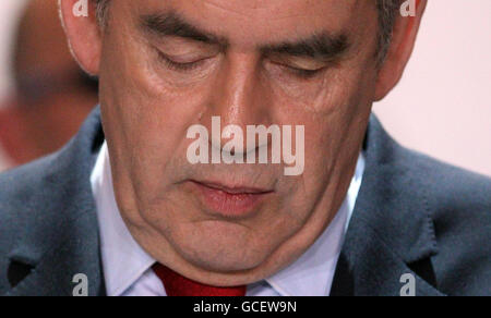 Le Premier ministre Gordon Brown prononce un discours au Adam Smith College de Kirkcaldy, en Écosse. Banque D'Images