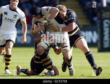 Rugby Union - Guinness Premiership - Worcester Warriors / London Wassps - Sixways.Wasps George Skivington tente de briser les défenses de Worcester pendant le match Guinness Premiership au Sixways Stadium, Worcester. Banque D'Images