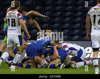 Danny Buderus de Leeds Rhinos marque l'essai gagnant lors du week-end magique à Murrayfield, Édimbourg. Banque D'Images