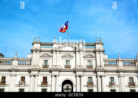 Vue de la façade du palais de la Moneda, le palais présidentiel à Santiago, Chili Banque D'Images