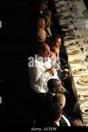 Jimmy Greaves fait un discours au PFA Player of the Year Awards 2010 au Grosvenor House Hotel, Londres. Banque D'Images