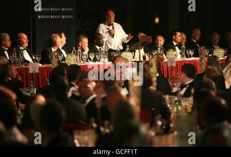 Soccer - PFA Player of the Year Awards 2010 - Grosvenor House Hotel.Jimmy Greaves fait un discours au PFA Player of the Year Awards 2010 au Grosvenor House Hotel, Londres. Banque D'Images