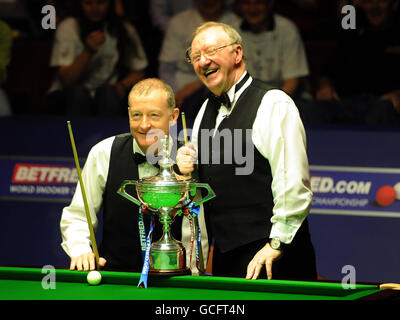 Snooker - Betfred.com Championnats du monde de snooker - Jour 13 - Le théâtre Crucible Banque D'Images