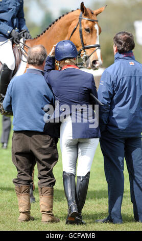 Sports équestres - Mitsubishi Motors Badminton Horse Trials 2010 - Jour quatre - Gloucestershire Park Banque D'Images