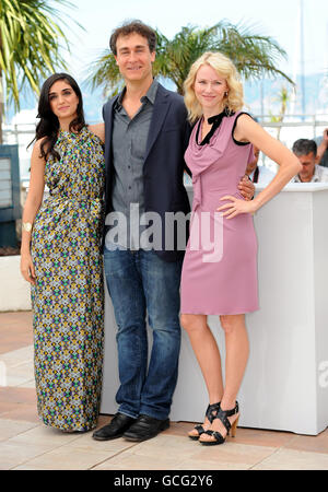 Les actrices Naomi Watts (à droite), et Liraz Charhi à un photocall pour le jeu équitable avec le réalisateur Doug Liman pendant le 63e Festival de Cannes, France. Banque D'Images