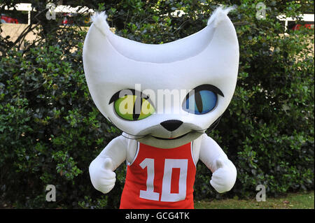 Bascat a dévoilé aujourd'hui la nouvelle mascotte pour les Championnats du monde de basket-ball, qui se dérouleront en Turquie, du 28 août au 12 septembre. Banque D'Images