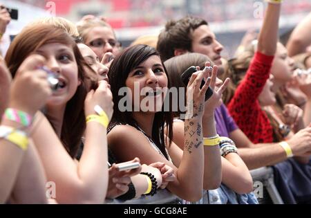 Capitale radio Summertime ball - Londres.La foule au Capital FM Summertime ball au stade Wembley. Banque D'Images