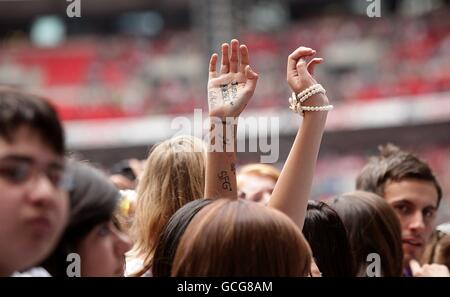 Capitale radio Summertime ball - Londres.La foule au Capital FM Summertime ball au stade Wembley. Banque D'Images