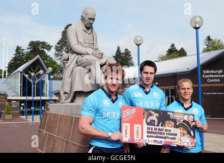 Scotland 7s internationalistes (de gauche à droite) Roddy Grant, John Houston et Andrew Turnbull pendant Emirates Airline Edinburgh 7s promotion photocall à l'Université Heriot-Watt, Édimbourg. Banque D'Images