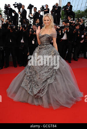 63e Festival de Cannes - Biutiful screening.Adriana Karembeu arrive à la première de Biutiful au Palais de Festival de Cannes, France. Banque D'Images