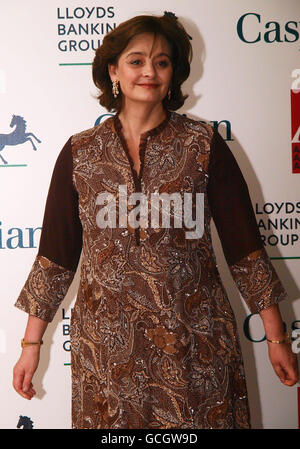 Cherie Blair arrive pour les Asian Women of Achievement Awards au London Hilton, Londres. Banque D'Images