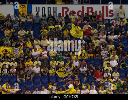 Harrison, NJ USA - 6 juillet 2016 : Fans de Club America de Liga MX Mexique assister à match amical contre New York Red Bulls au Red Bull Arena Red Bulls a gagné 2 - 0 Banque D'Images