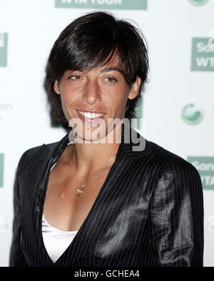 WTA Pre-Wimbledon Party 2010 - Londres.Francesca Schiavone arrive pour la partie pré-Wimbledon de la Vierge à Kensington Roof Gardens, à l'ouest de Londres. Banque D'Images