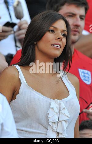 Football - coupe du monde de la FIFA 2010 Afrique du Sud - Round de 16 - Allemagne / Angleterre - Stade de l'État libre.Toni Terry, épouse de John Terry, en Angleterre, dans les tribunes avant le lancement. Banque D'Images