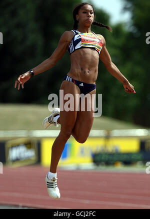 Jade Johnson participe au long Jump lors des épreuves européennes d'Aviva et des championnats du Royaume-Uni au stade Alexander, à Birmingham. Banque D'Images