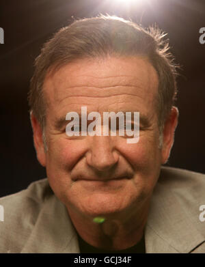 Acteur Robin Williams lors d'une séance photo pour le film « le plus grand papa du monde », à l'hôtel Madarin Oriental de Knightsbridge, Londres. Banque D'Images