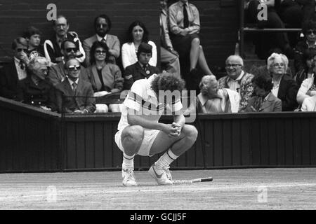 Tennis - 1981 de Wimbledon - masculin - Demi-finale - John McEnroe v Rod Frawley Banque D'Images