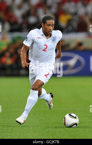 Football - coupe du monde de la FIFA 2010 Afrique du Sud - Groupe C - Angleterre / Algérie - Stade Green point. Glen Johnson, Angleterre Banque D'Images